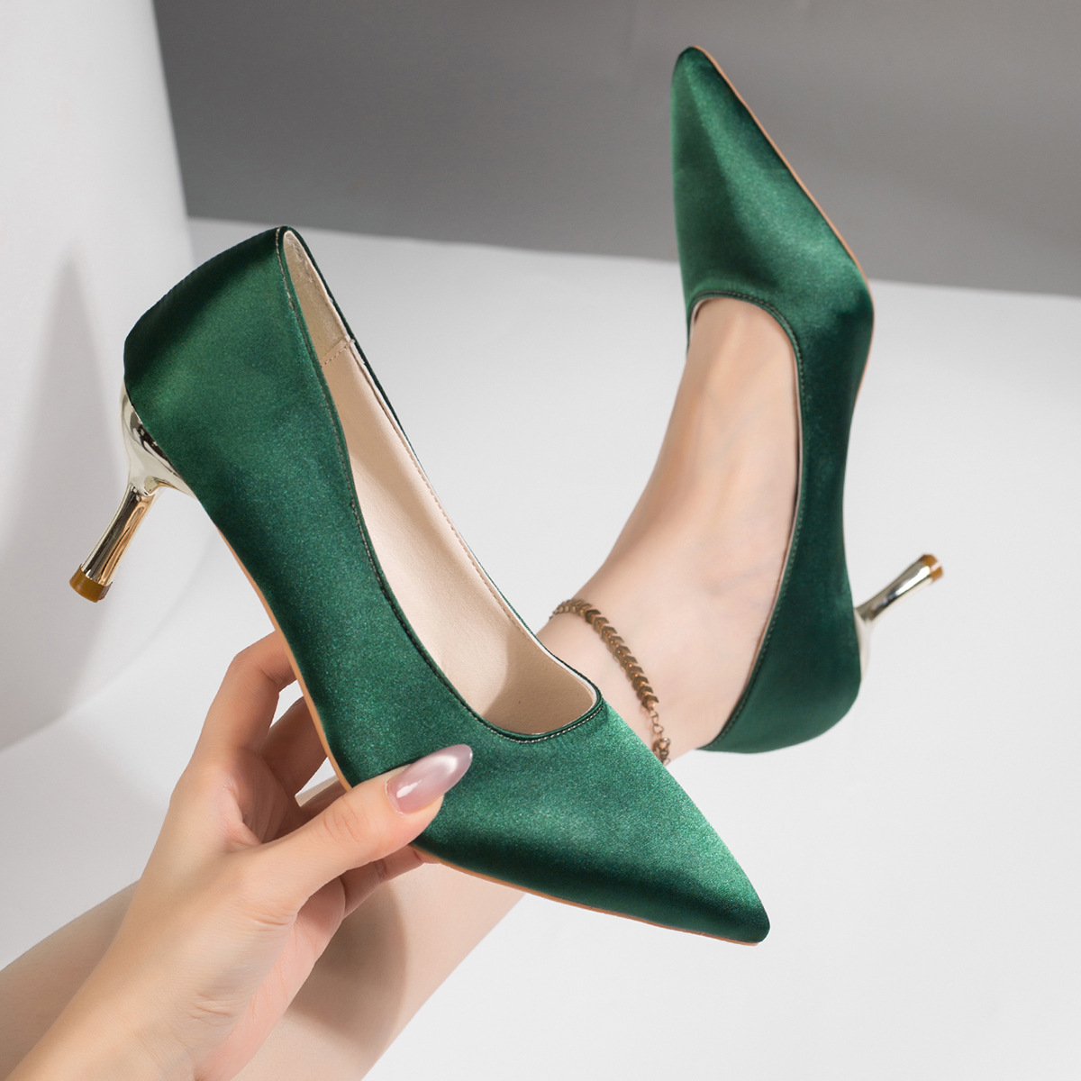 Court Heel Pointed - Sapatos de salto alto femininos, em