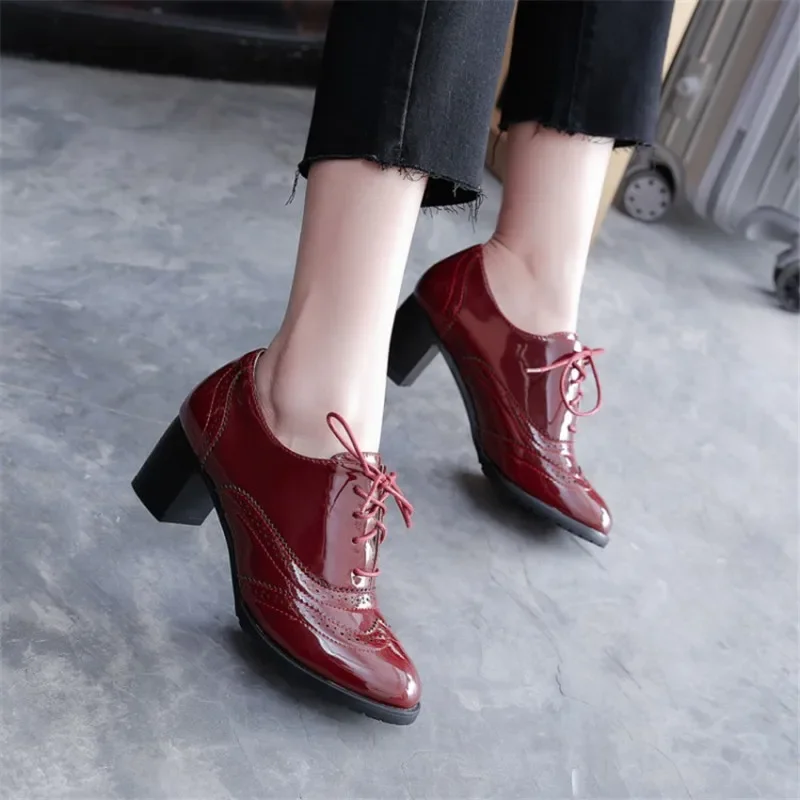 Saltos altos de couro enverniz - Oxford Lace Up Women avaliação e preço