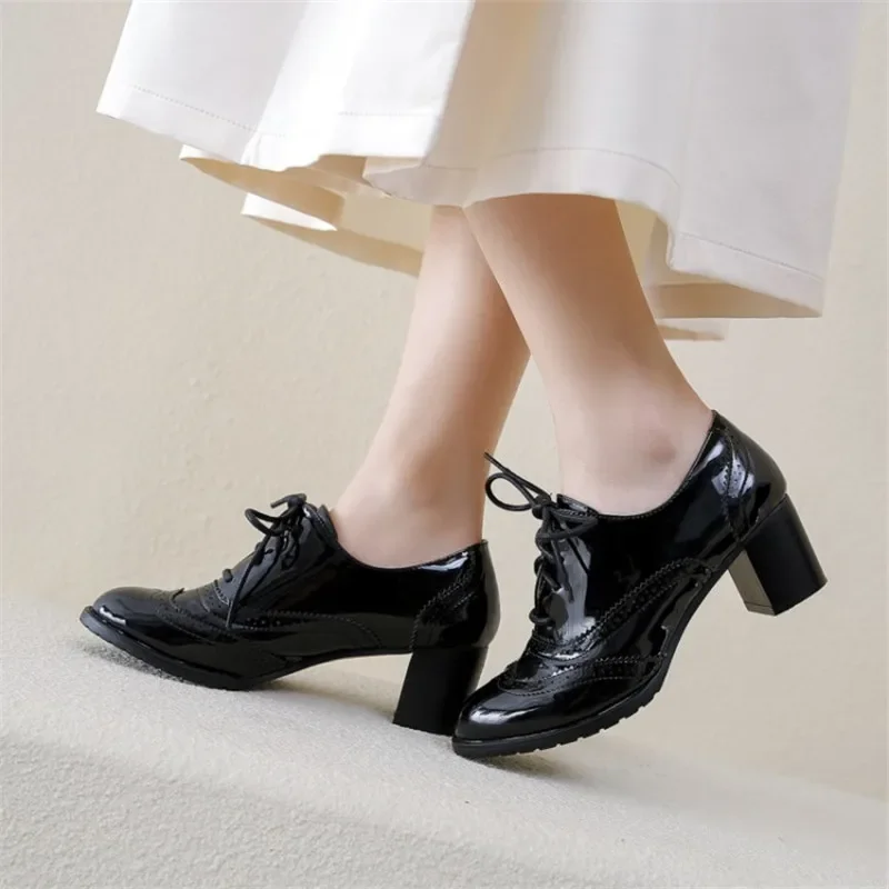 Saltos altos de couro enverniz - Oxford Lace Up Women avaliação e preço